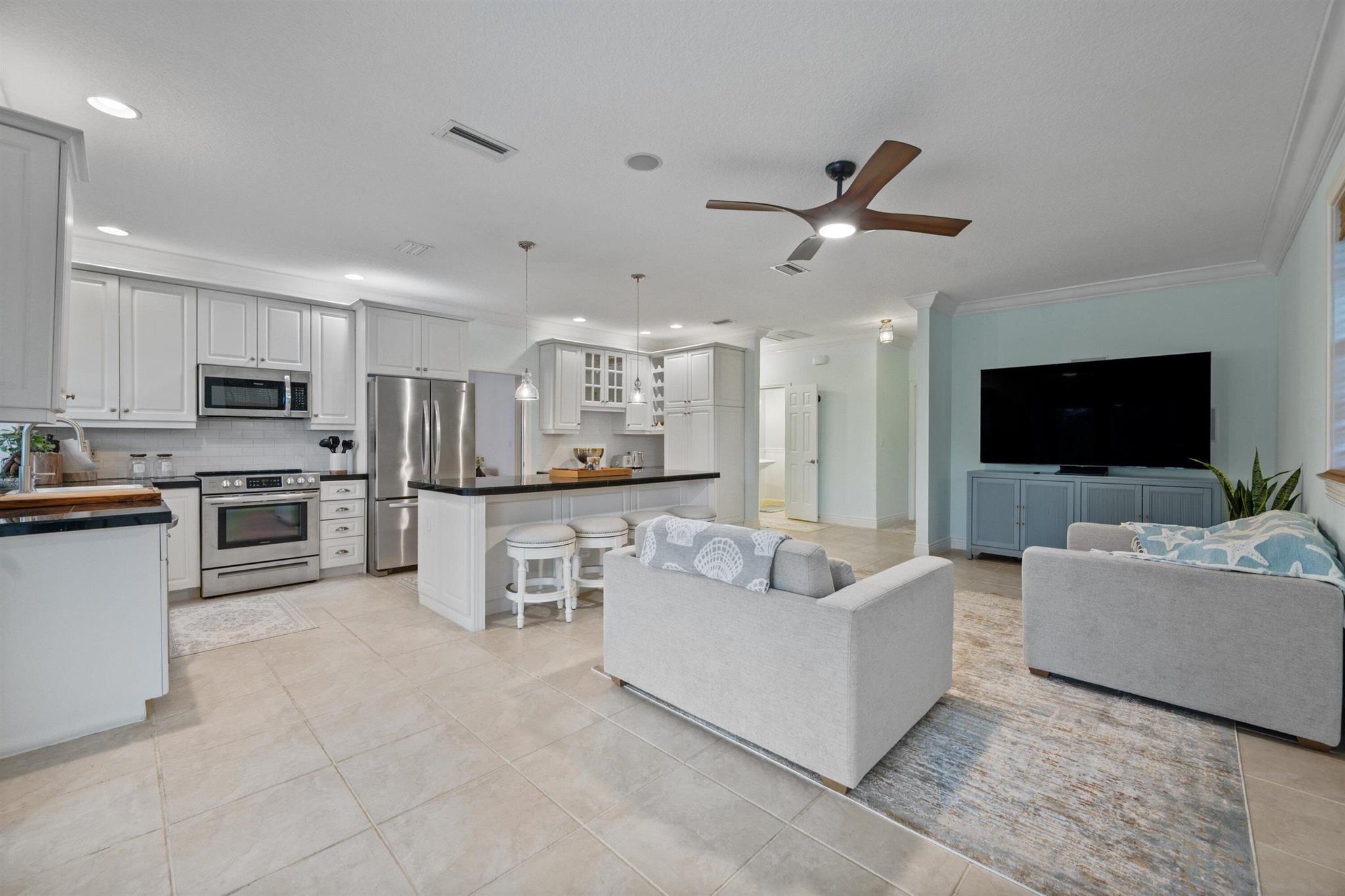PINEWOOD GROVE OF WELLING - Residential Lease