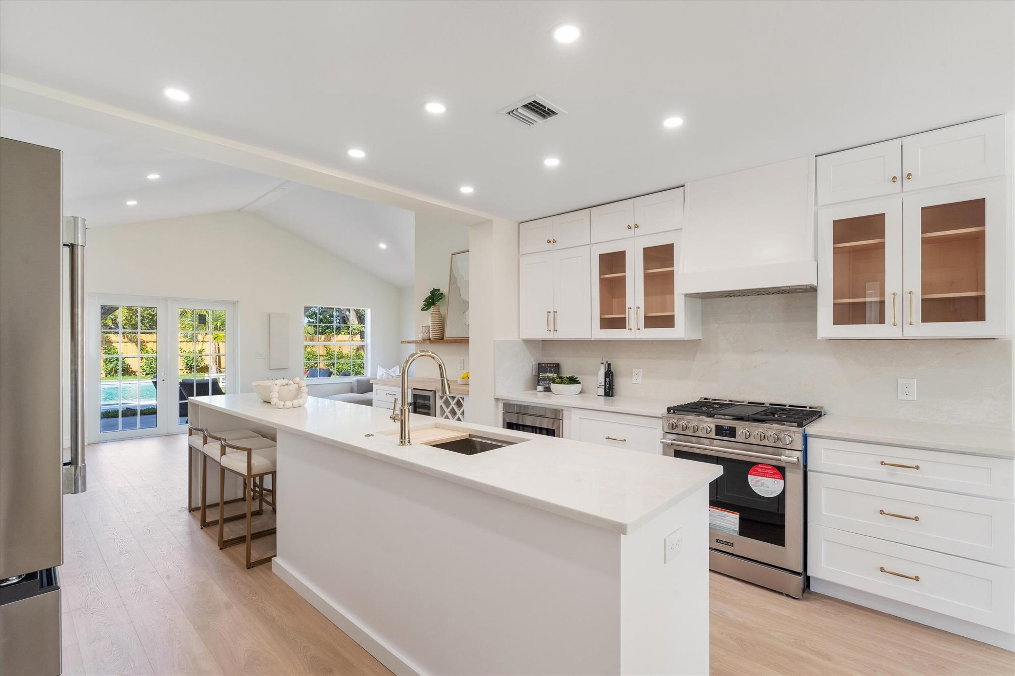 108 NW 4th Avenue