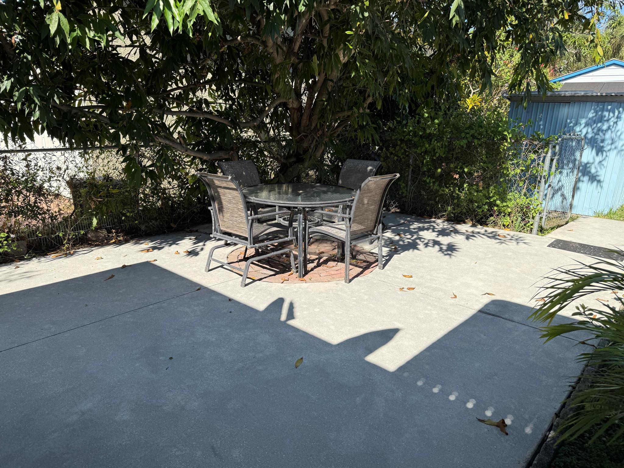 LAKESIDE POINT ADD TO LAN - Residential Lease