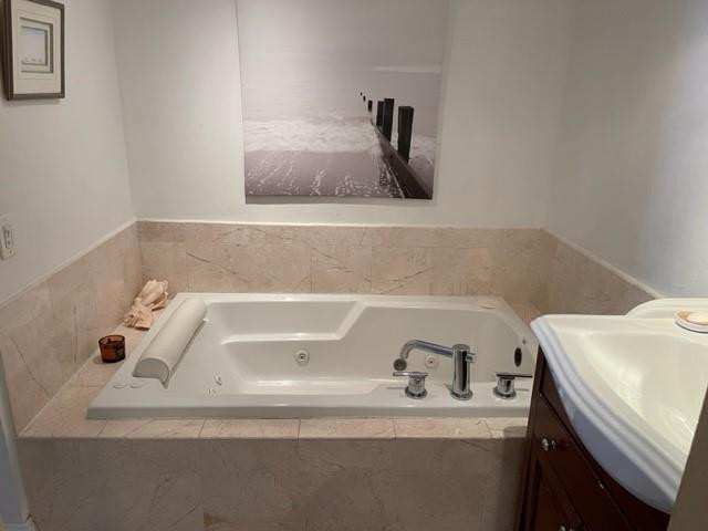 Venetia Condo - Residential Lease