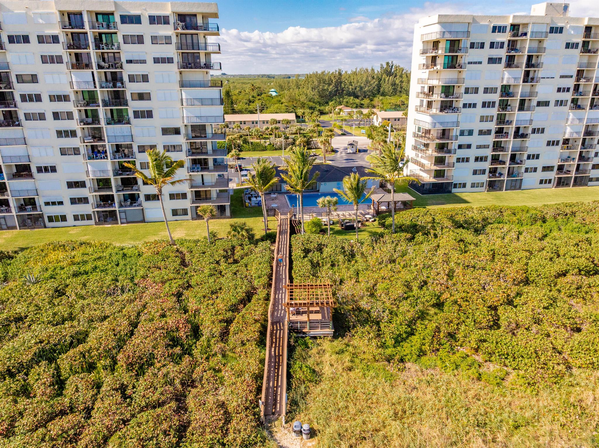 OCEAN HARBOUR SOUTH CONDO - Residential