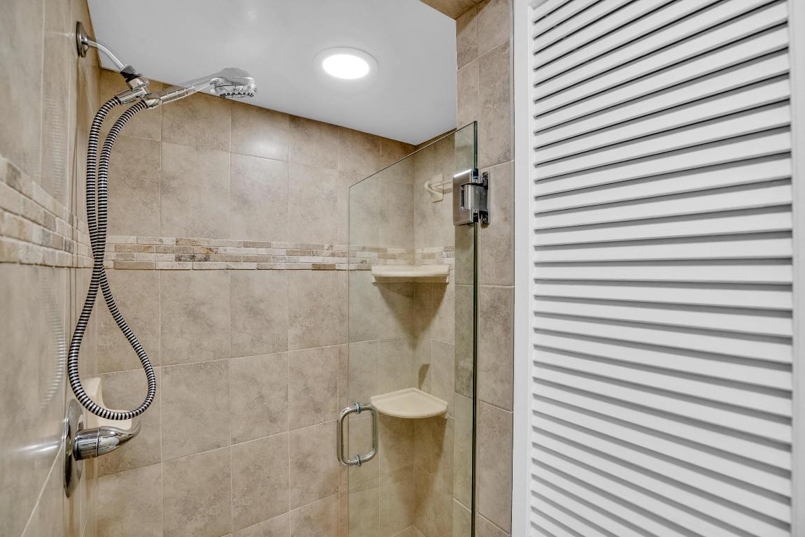 OCEAN HARBOUR SOUTH CONDOMINIUM - Residential