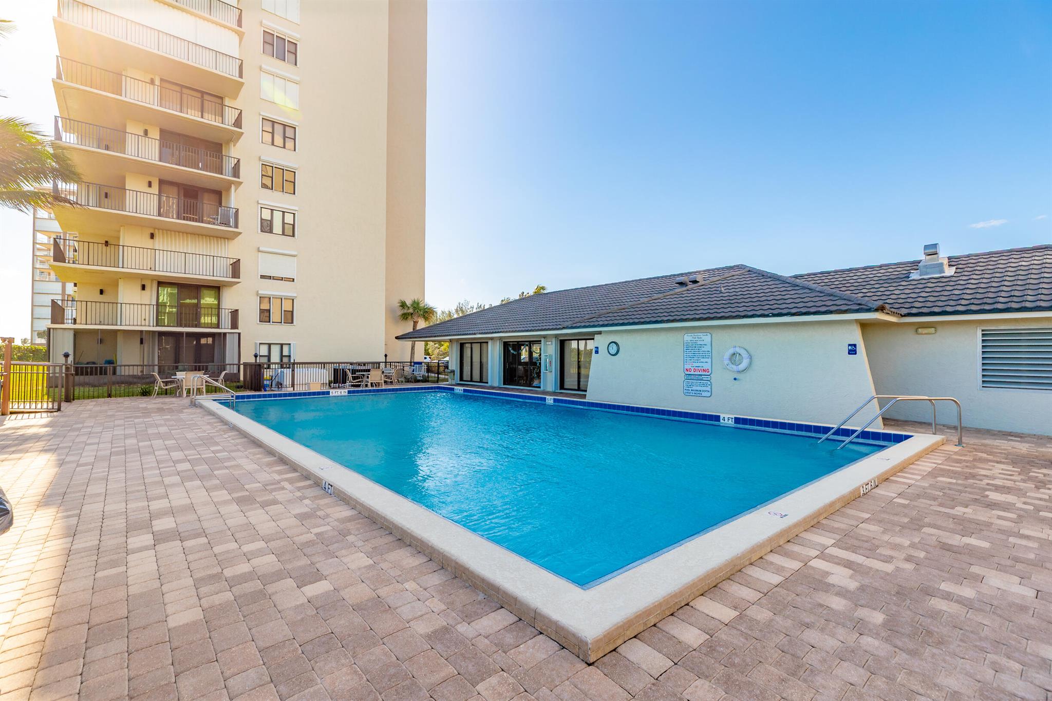 OCEAN HARBOUR SOUTH CONDO - Residential