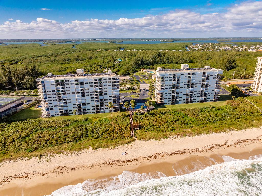 OCEAN HARBOUR SOUTH CONDOMINIUM - Residential