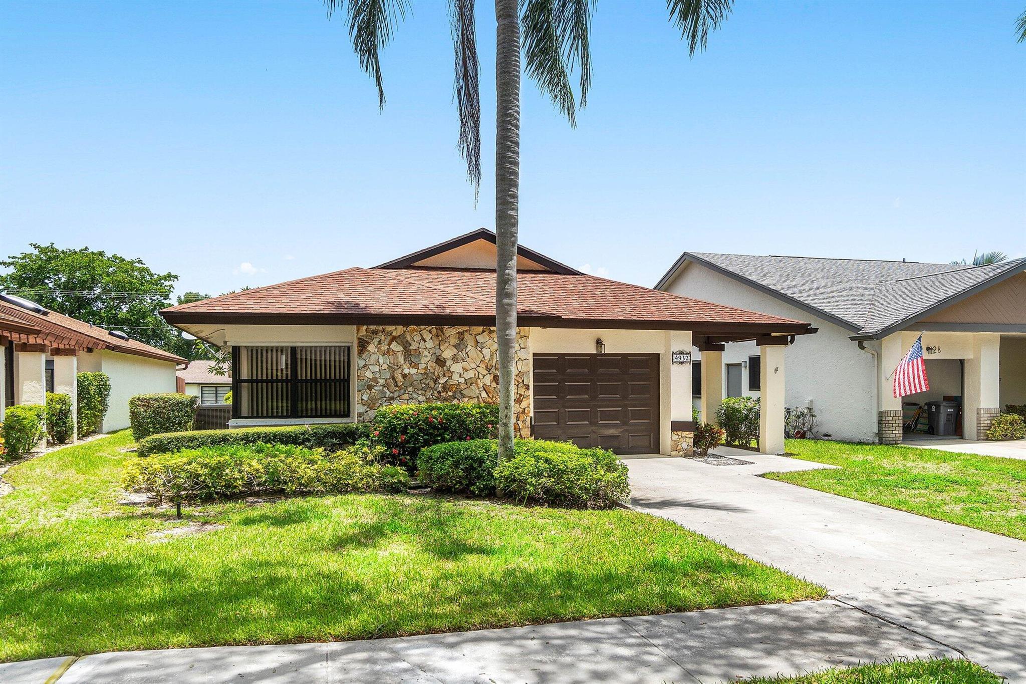 4932 Boxwood Circle