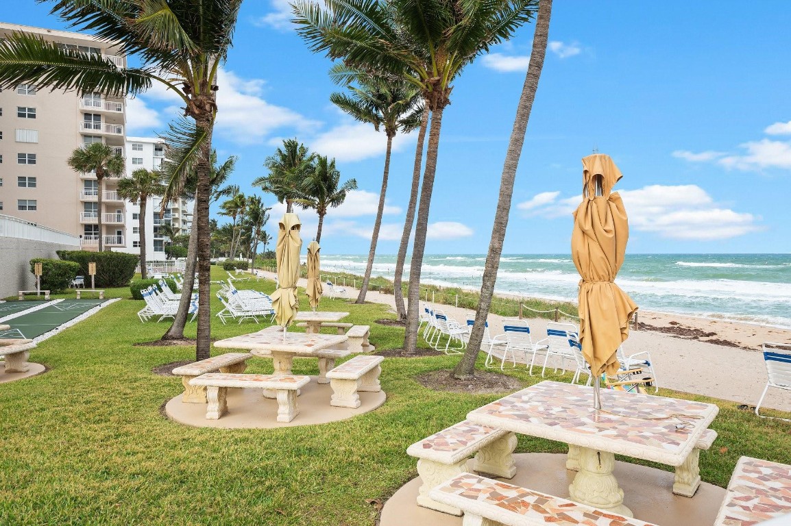 Hillsboro Le baron - Residential