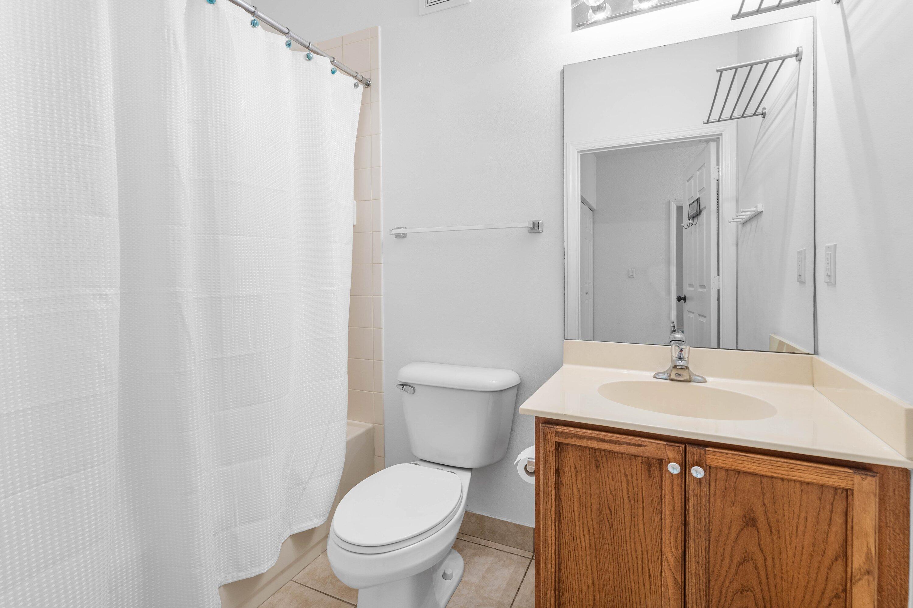LEGENDS AT THE GARDENS CONDO - Residential Lease