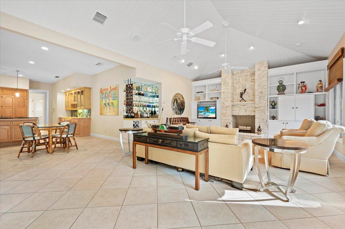 FRENCHMANS CREEK 2 - Residential