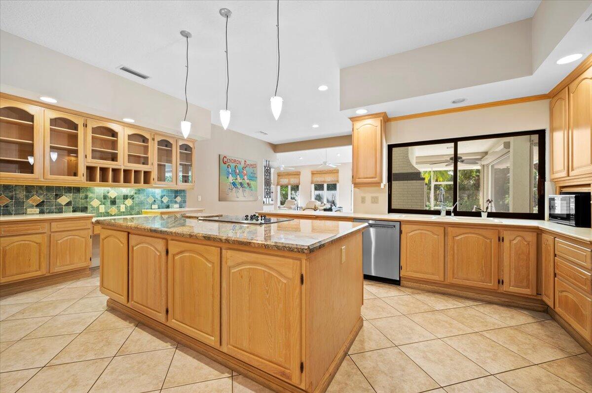 FRENCHMANS CREEK 2 - Residential