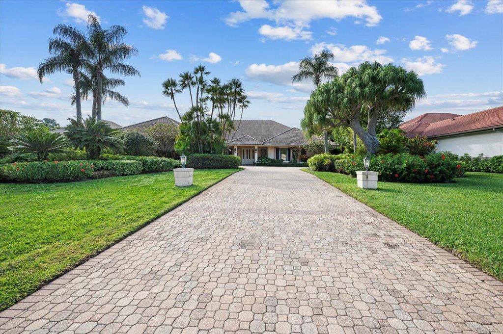 Photo of 13781 Monaco Way, Palm Beach Gardens, FL 33410 (MLS # R10950351)