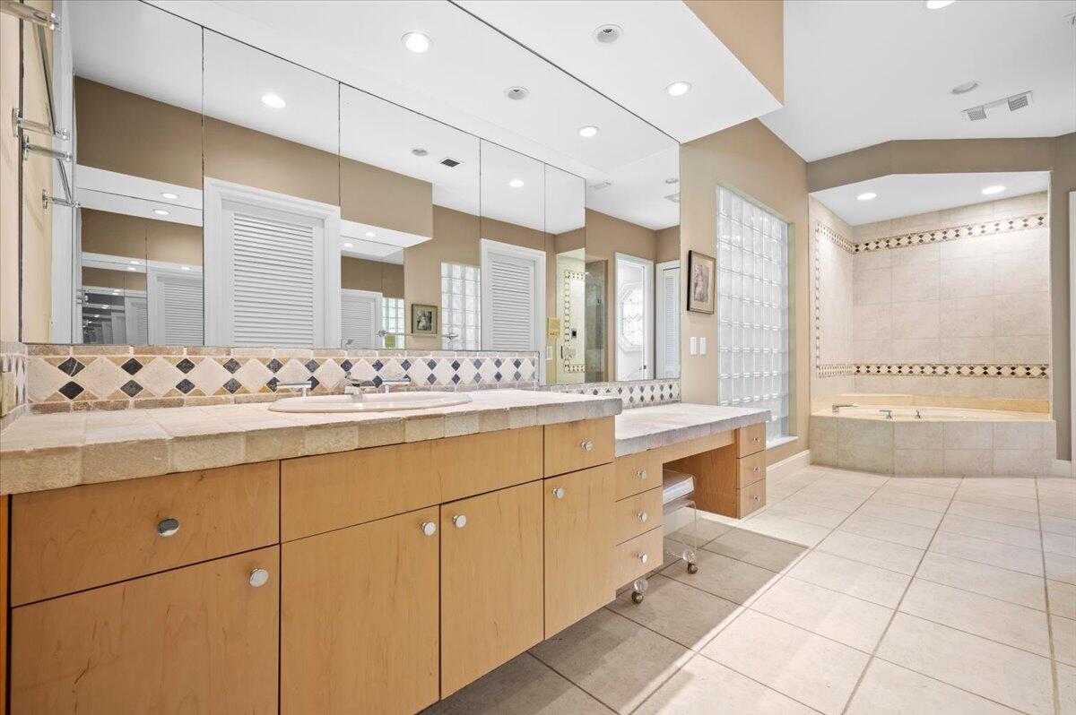 FRENCHMANS CREEK 2 - Residential