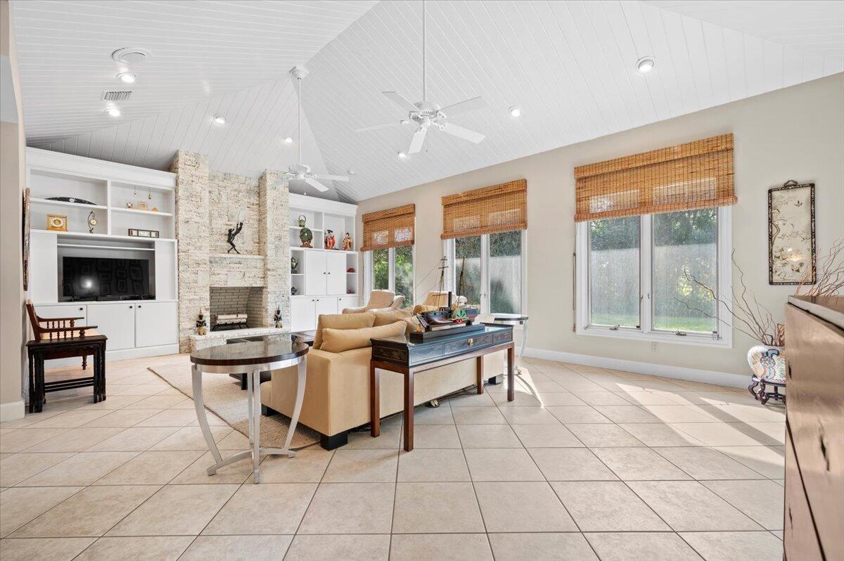 FRENCHMANS CREEK 2 - Residential