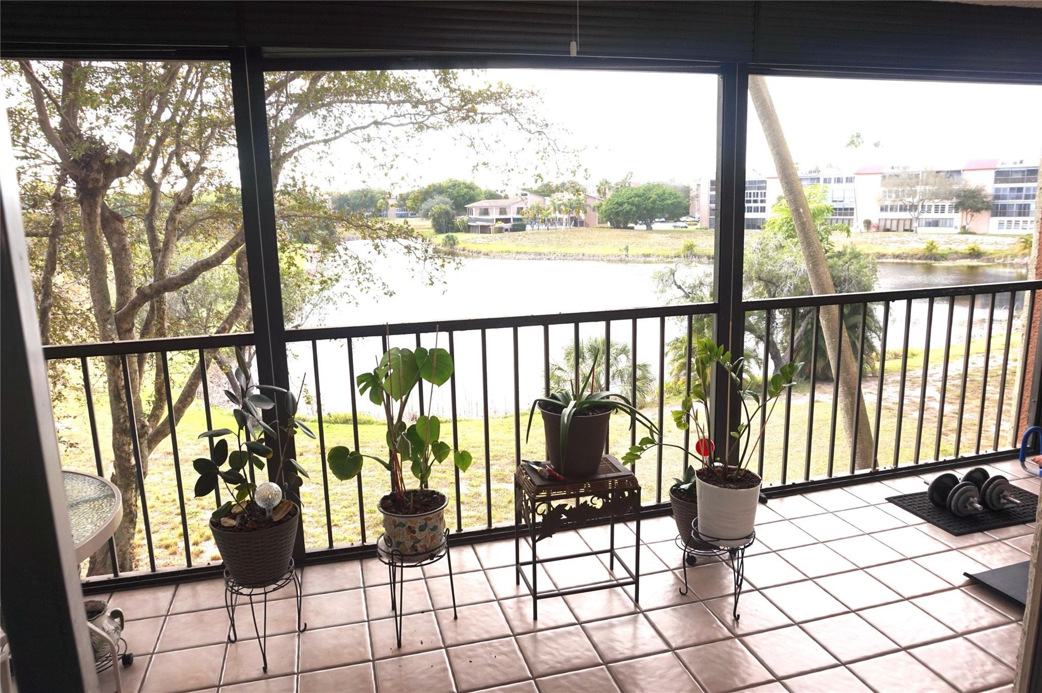 Palm Lakes Condo - Residential