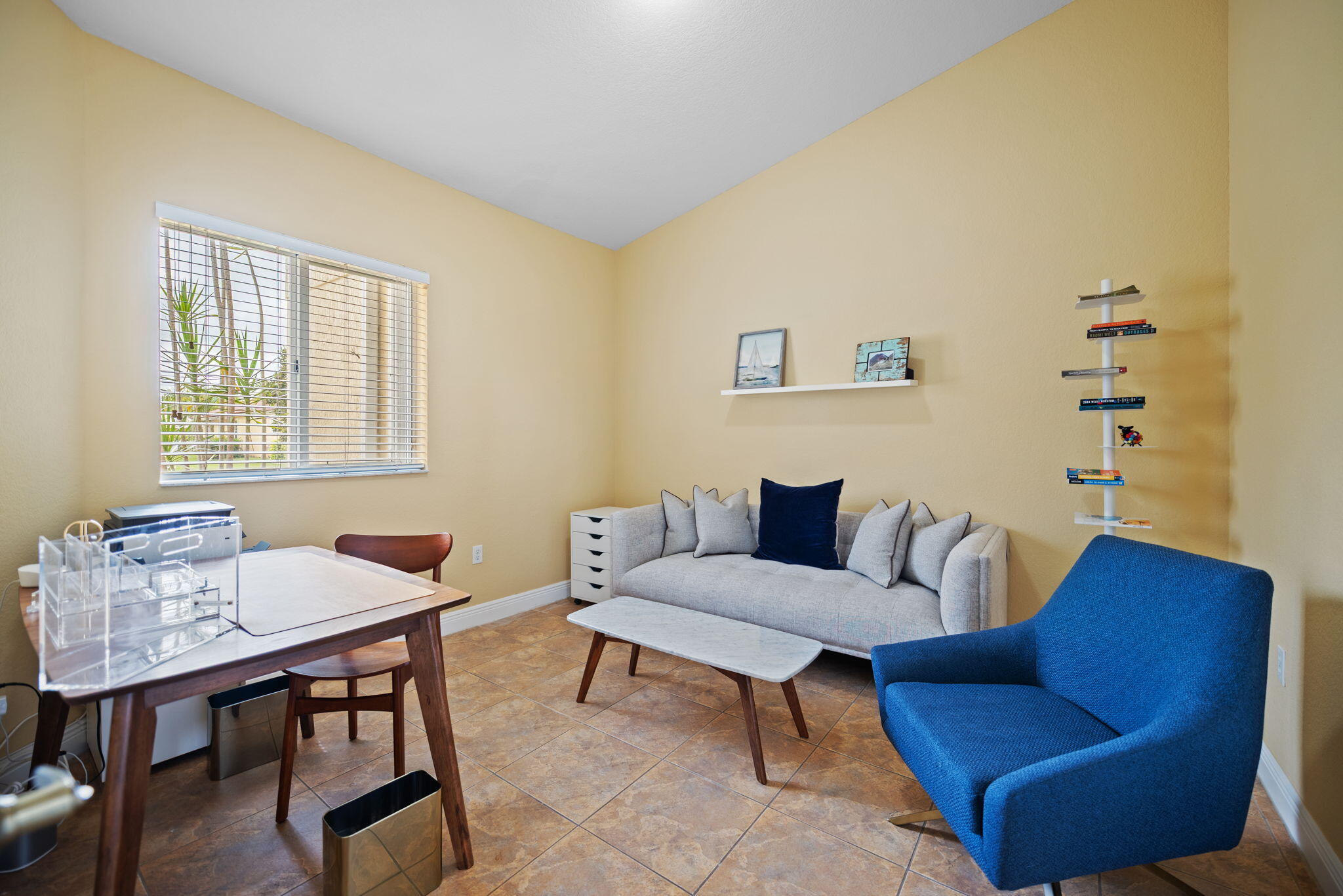 PHOENICIAN COVE - Residential