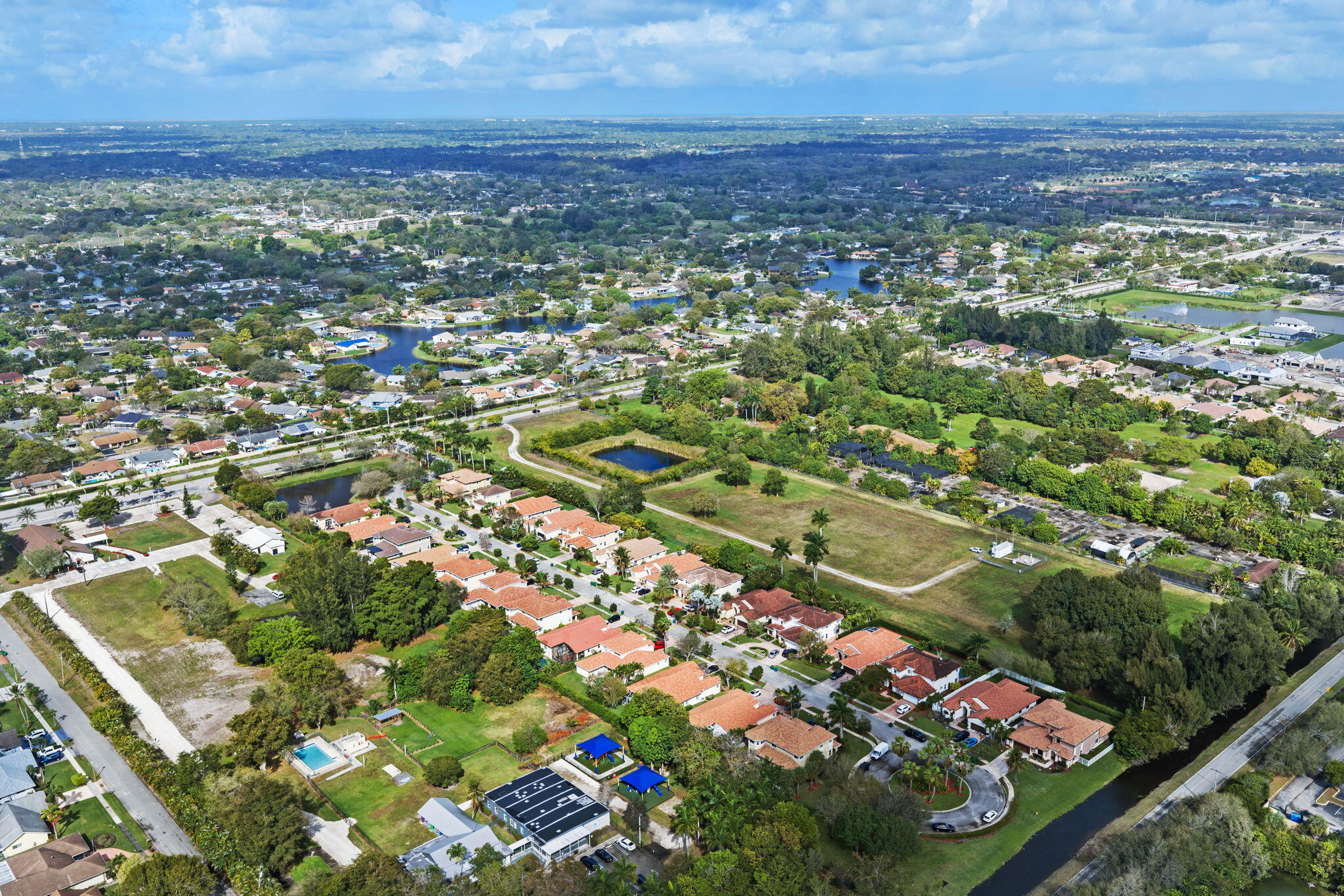 PHOENICIAN COVE - Residential