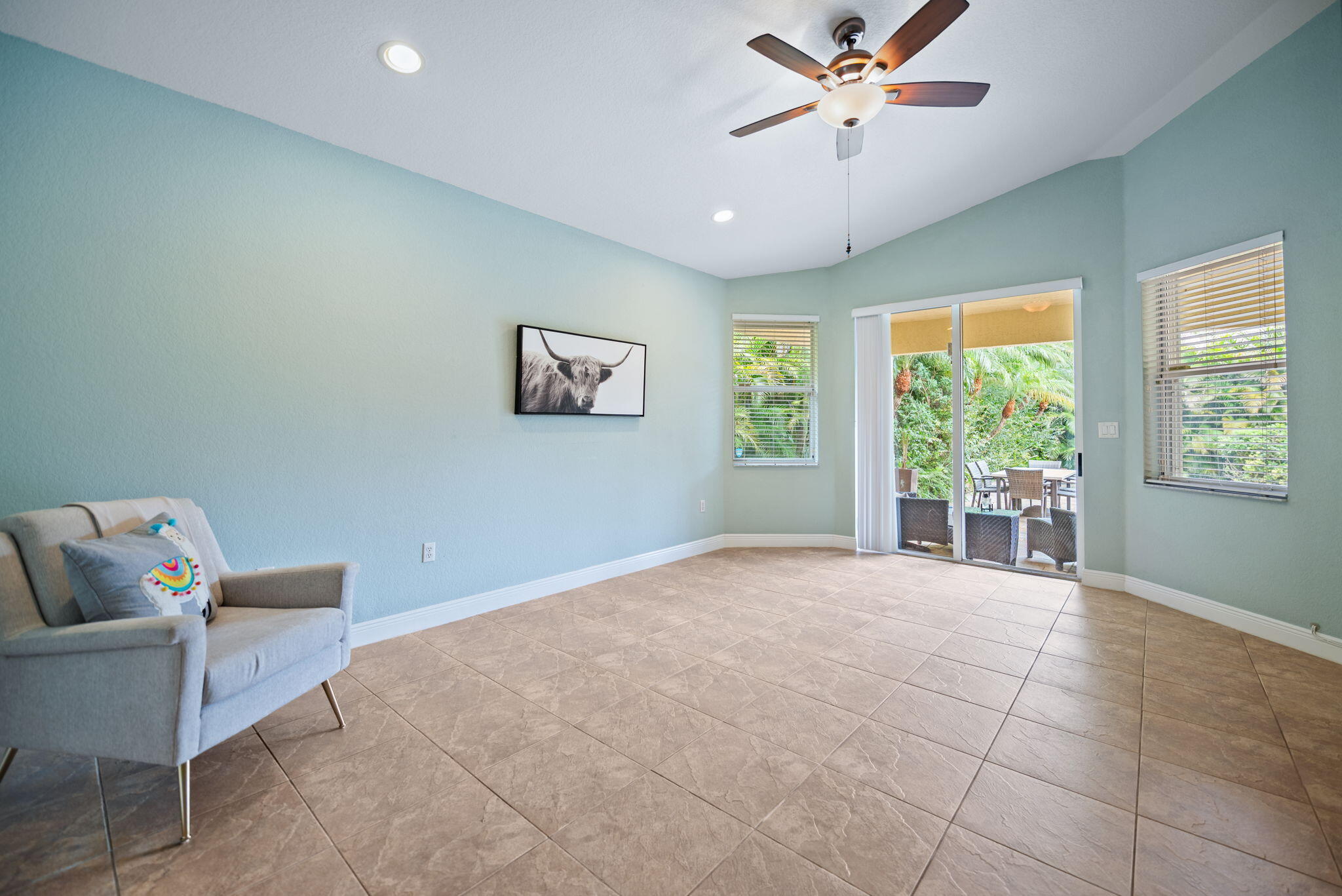 PHOENICIAN COVE - Residential