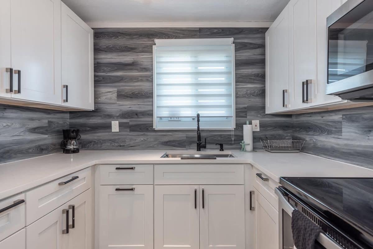 AVON HEIGHTS - Residential Income