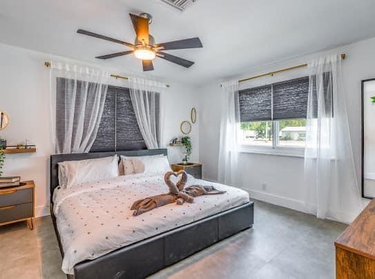 AVON HEIGHTS - Residential Income