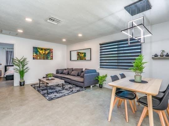 2747 Griffin Road 1-3