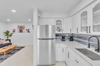 AVON HEIGHTS - Residential Income