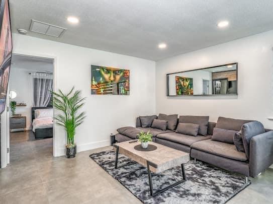 AVON HEIGHTS - Residential Income