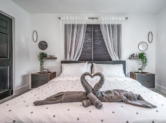 AVON HEIGHTS - Residential Income