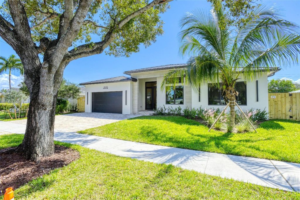 Photo of 2020 NE 59th Ct, Fort Lauderdale, FL 33308 (MLS # F10532119)