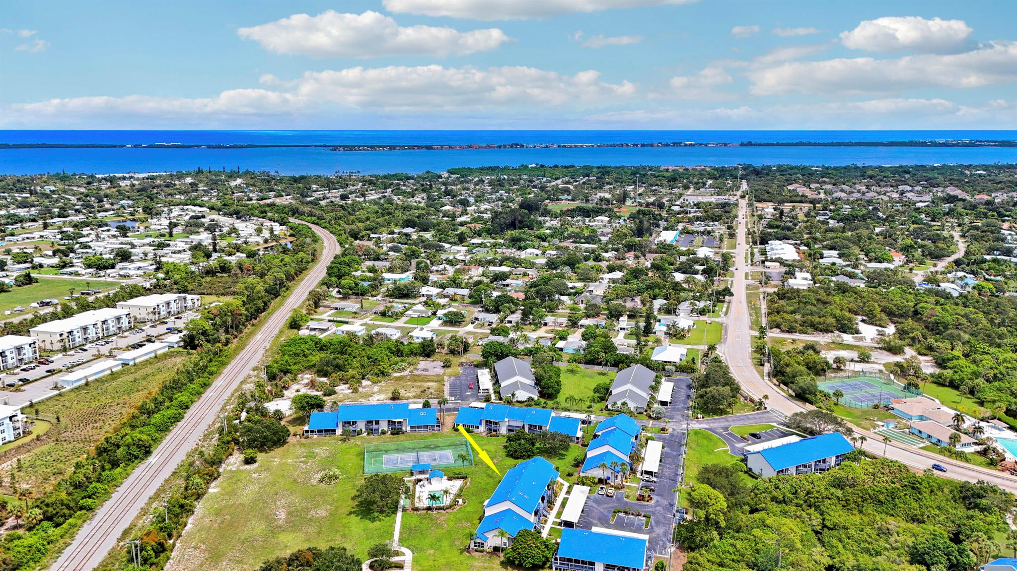 1637 NE Nautical Place 804