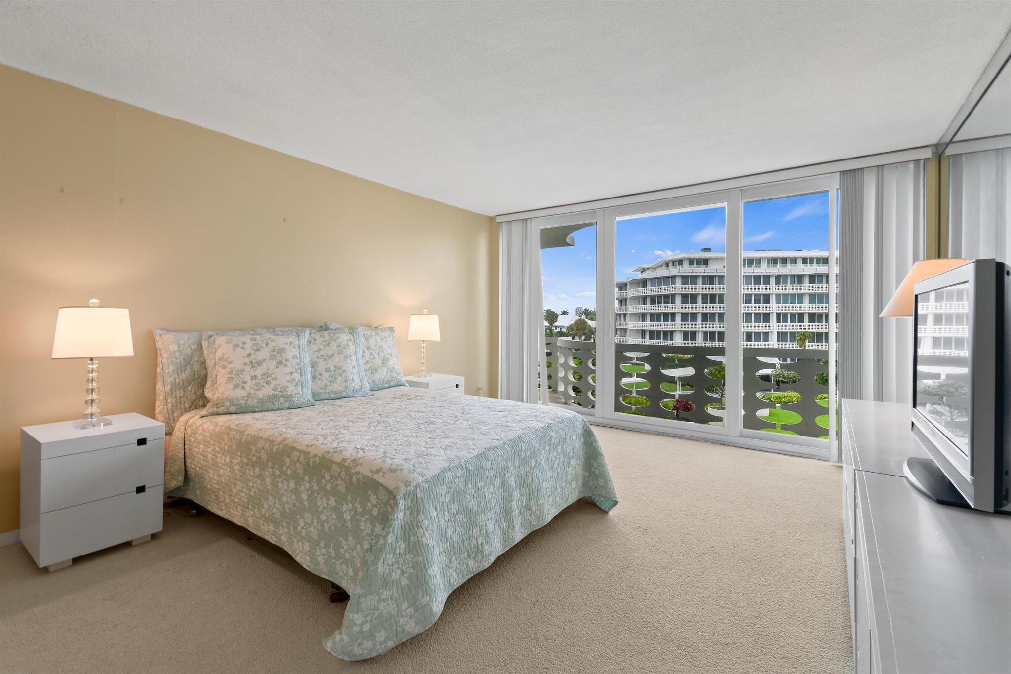 SUN AND SURF ONE HUNDRED - Residential