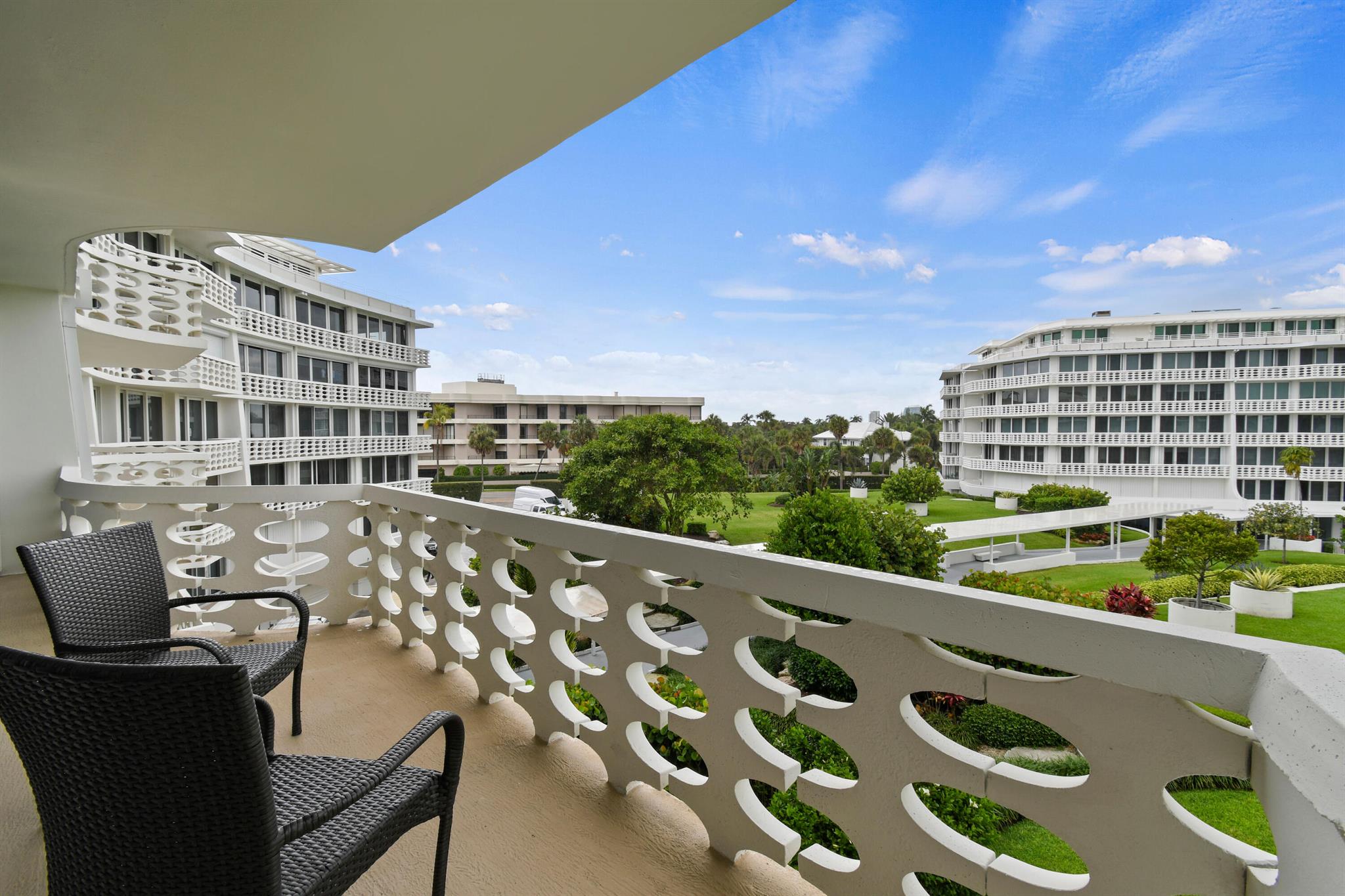 SUN AND SURF ONE HUNDRED - Residential