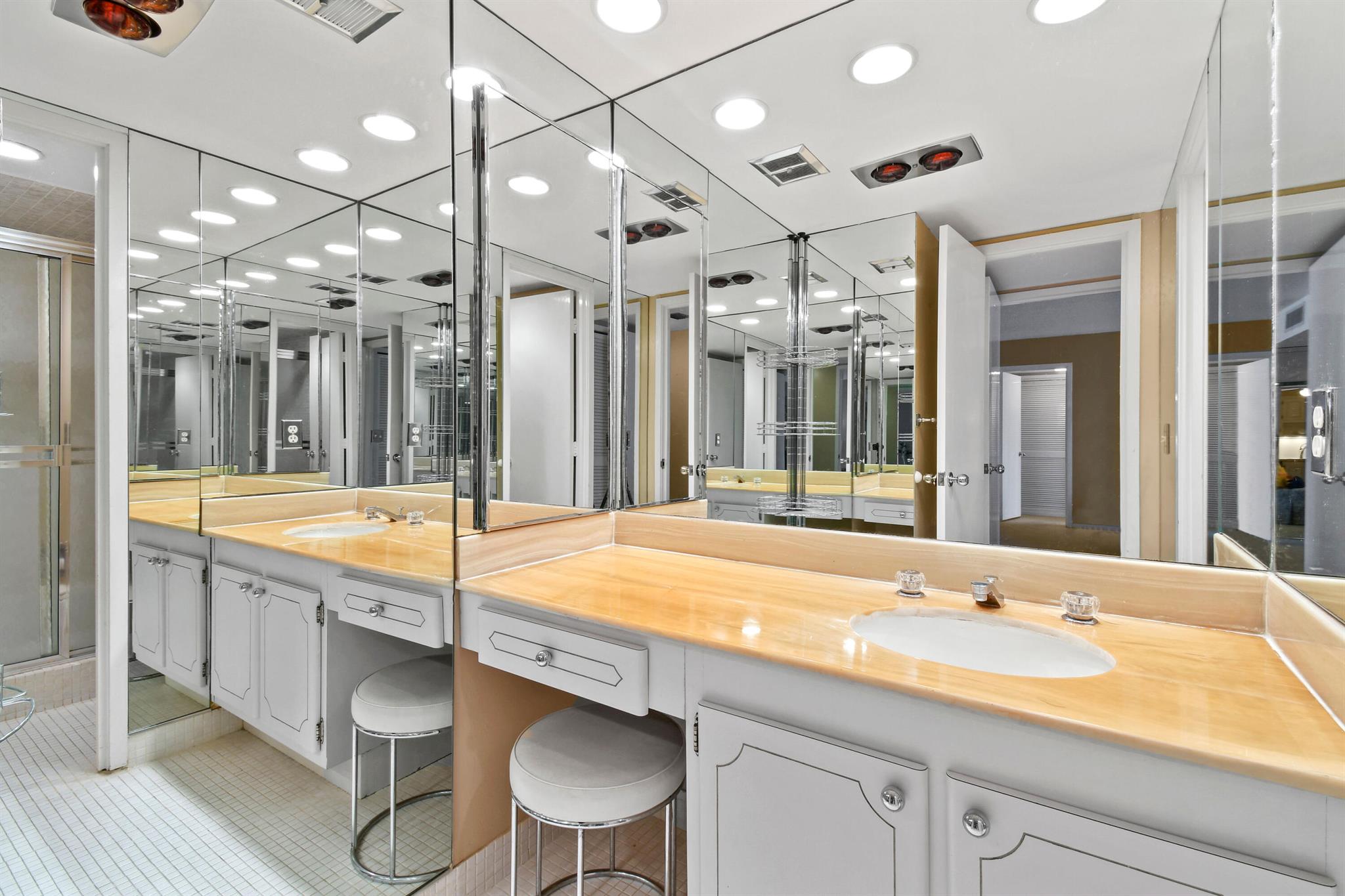 SUN AND SURF ONE HUNDRED - Residential