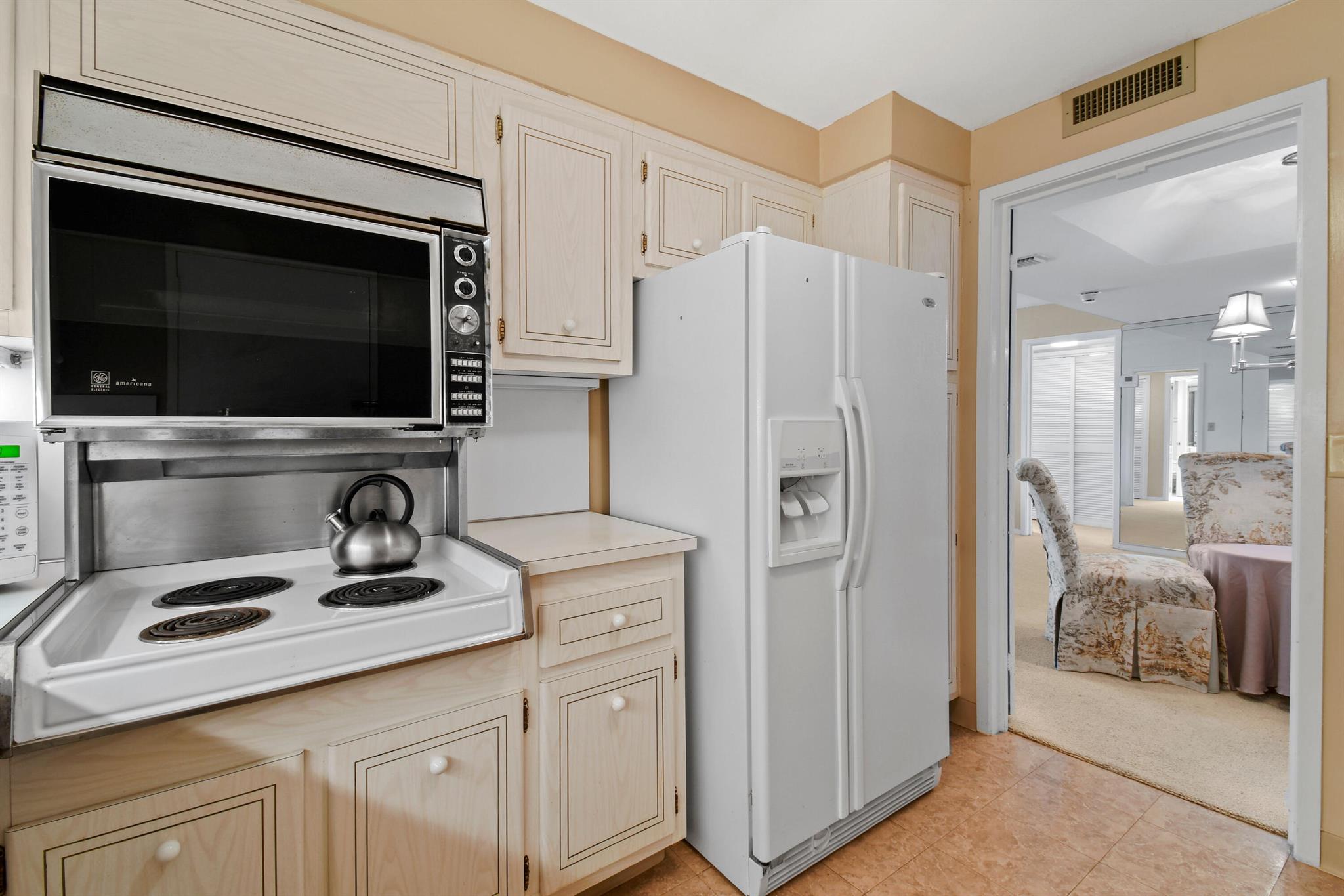 SUN AND SURF ONE HUNDRED - Residential