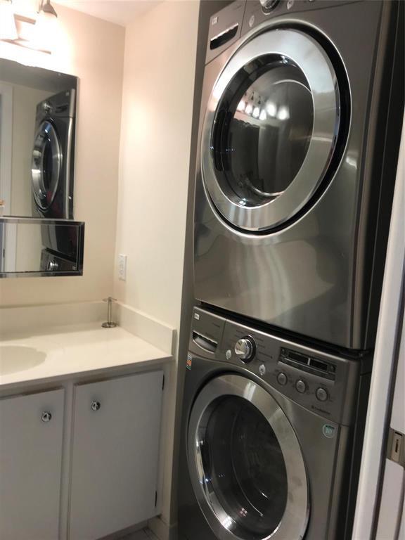 2600 Collins Avenue 401