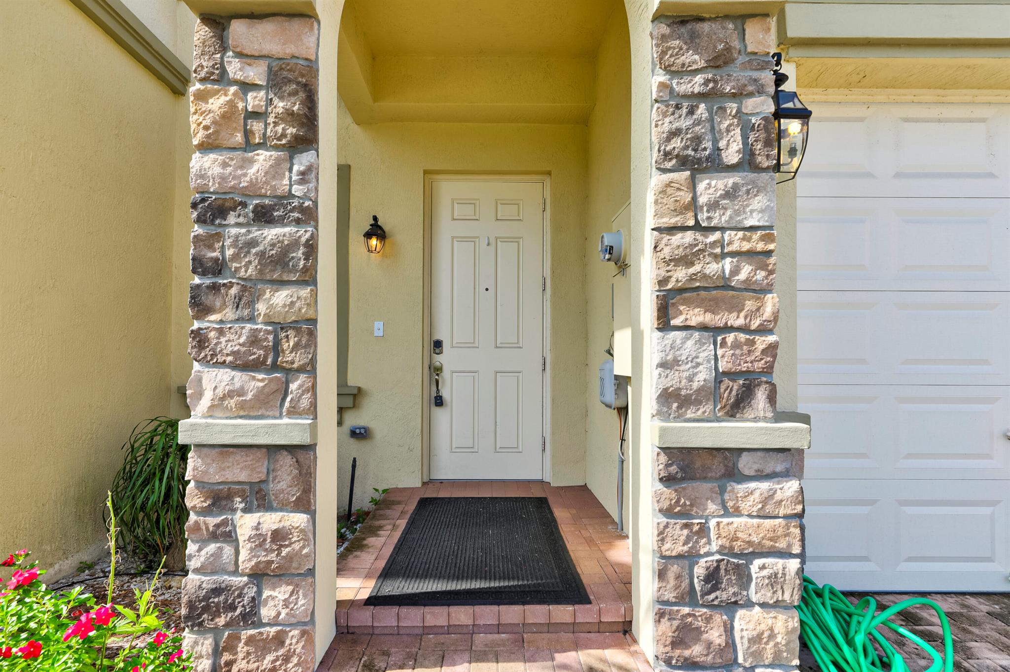 4022 Devenshire Court