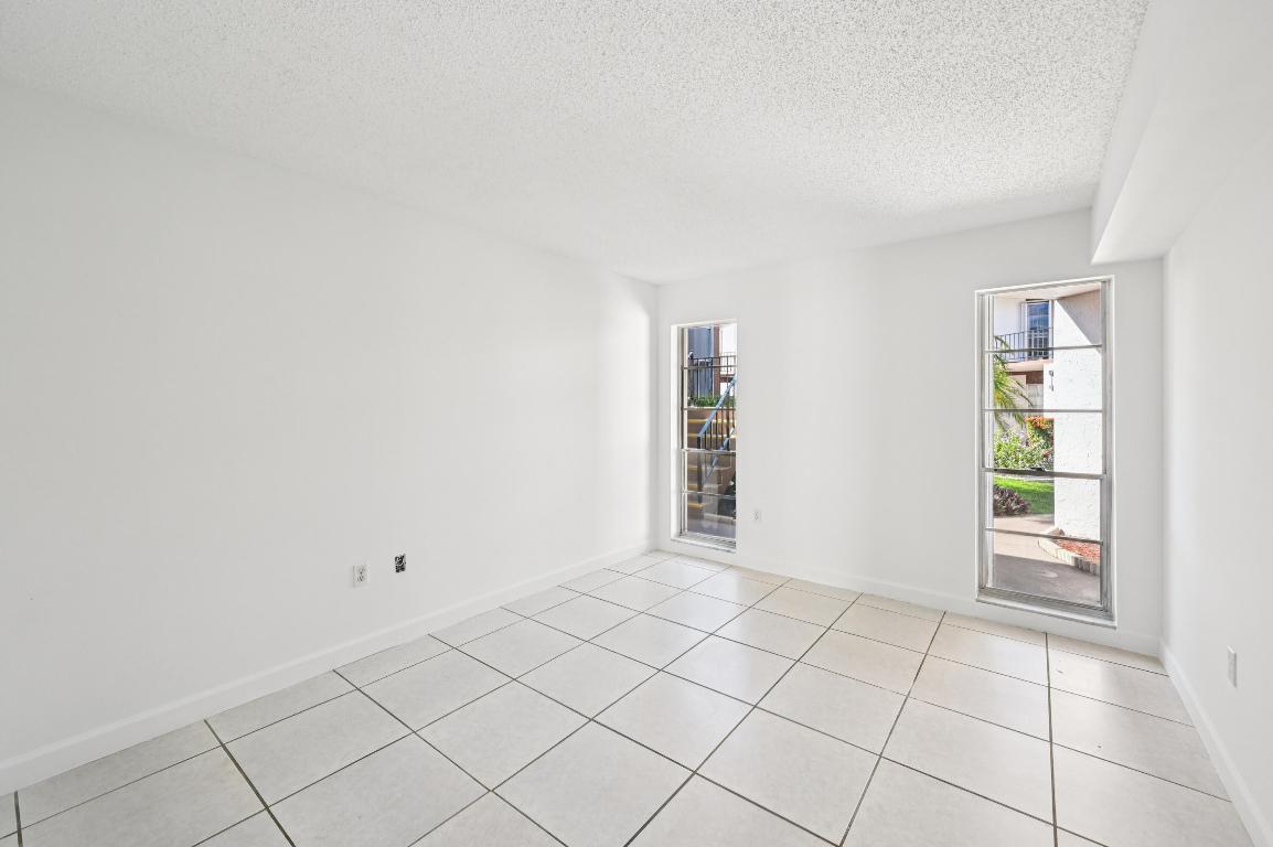 GREENWAY VILLAGE NORTH CONDO 2 - Residential