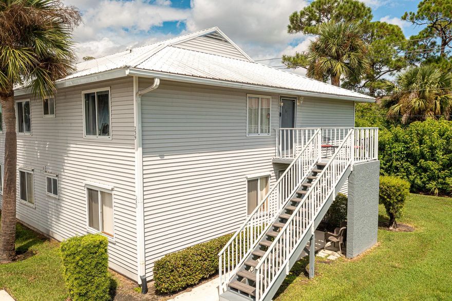 Welcome to The Fountains of St. Lucie! This charming 3-bedroom, 2-bath condo offers 1,116 sq ft of comfortable living space in a peaceful, well-maintained community. Built in 1989, this single-story unit features a spacious open floor plan. The kitchen flows seamlessly into the dining and living area. From the living room , the screened balcony is perfect for enjoying Florida's breezy evenings. The primary suite includes a private bath and generous closet space, while the additional bedrooms are ideal for guests or a home office. Enjoy the convenience of in-unit laundry, a designated covered parking space, and access to community amenities including a hot tub. Located just minutes from schools, hospitals, shopping, dining and the beaches.