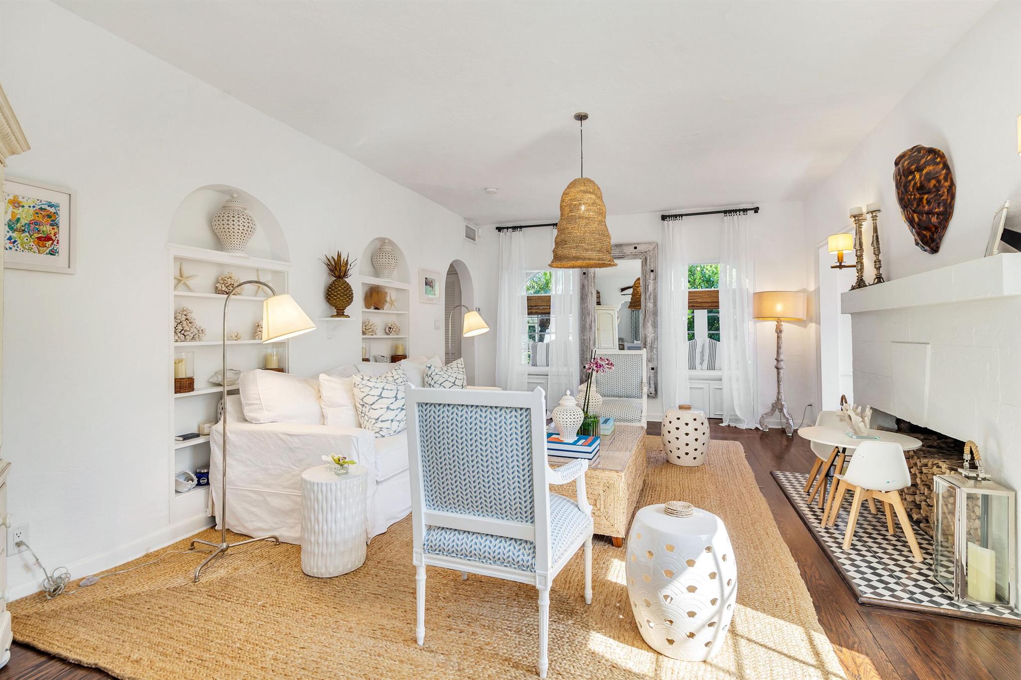 EDGEWATER - Residential