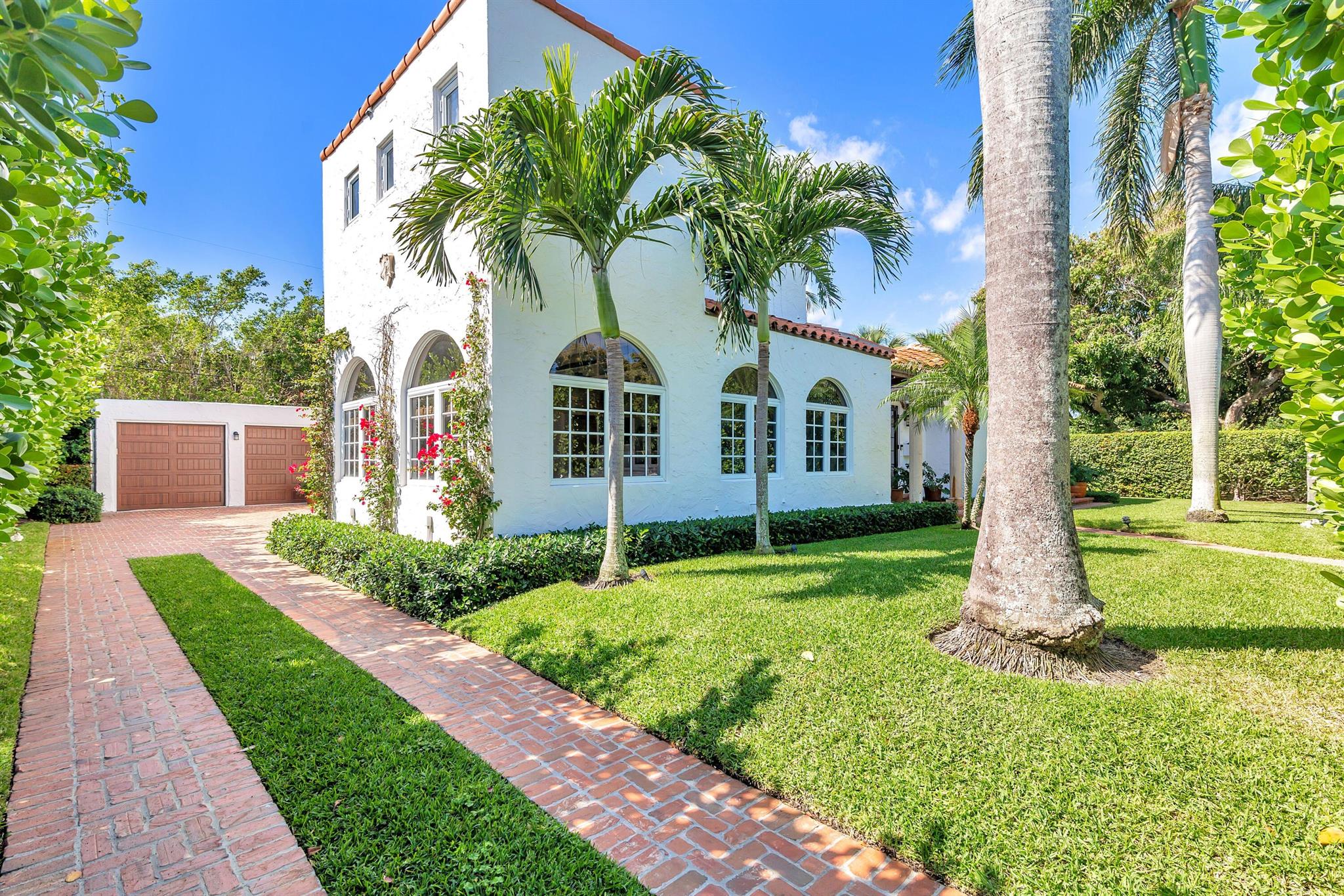 EDGEWATER - Residential