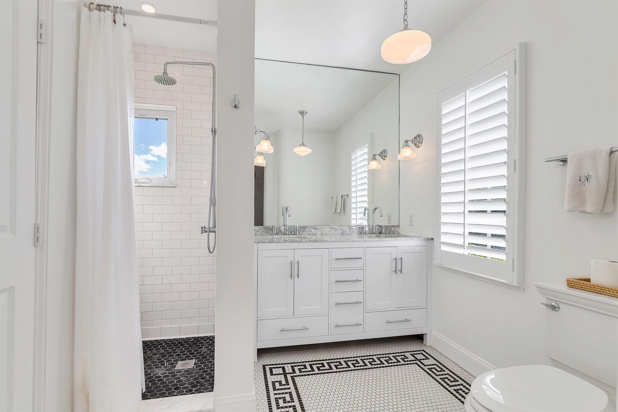 EDGEWATER - Residential