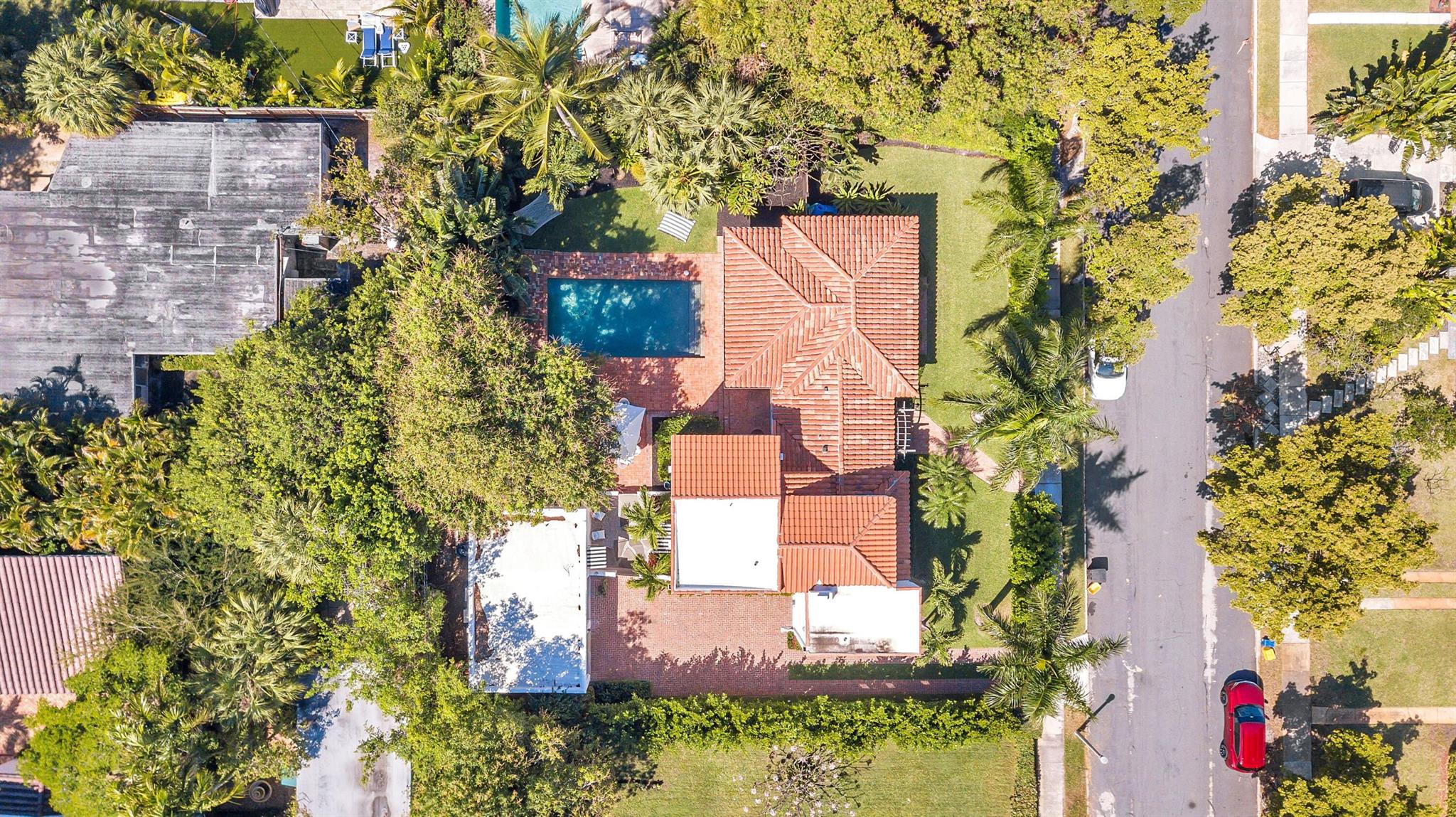 EDGEWATER - Residential