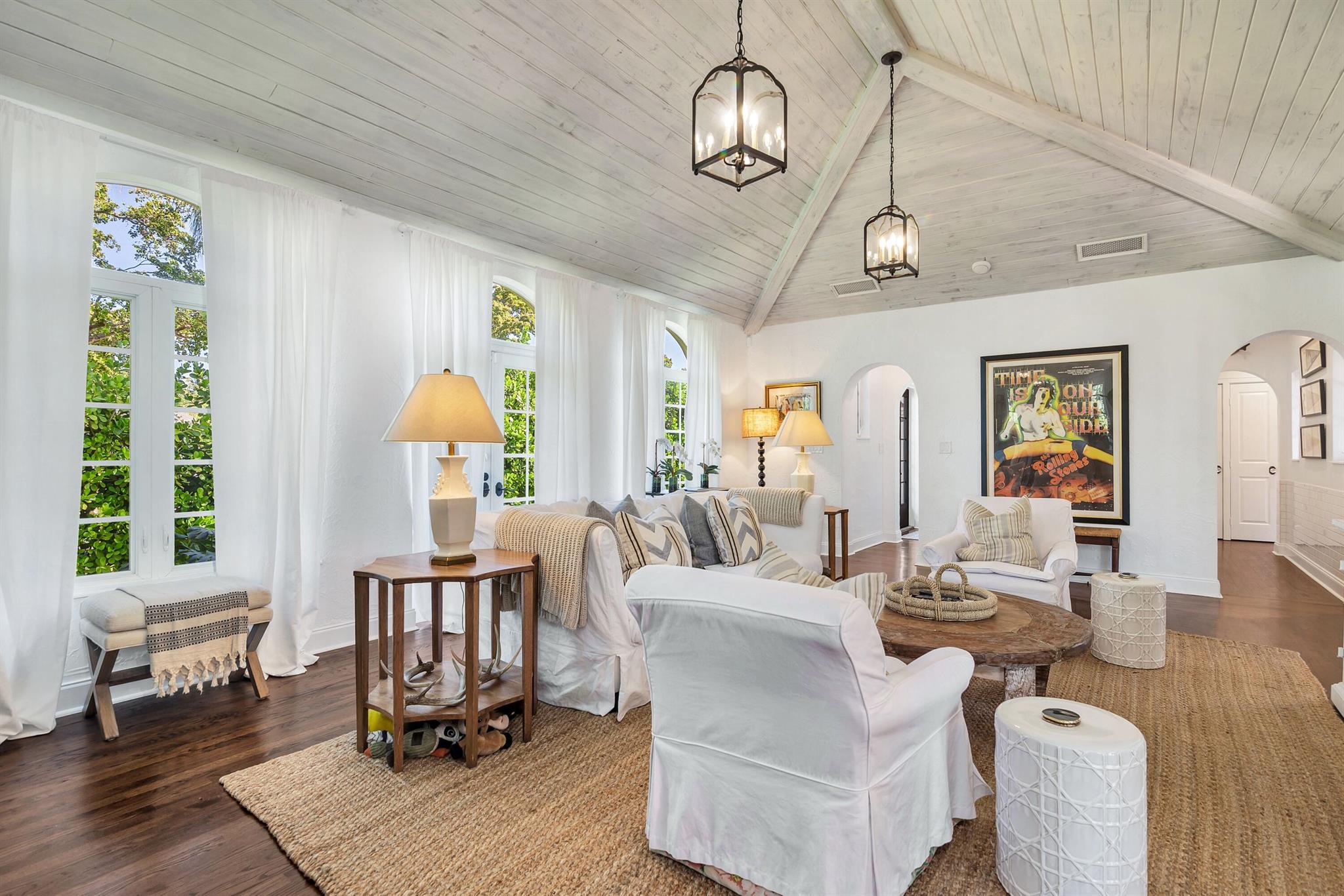 EDGEWATER - Residential