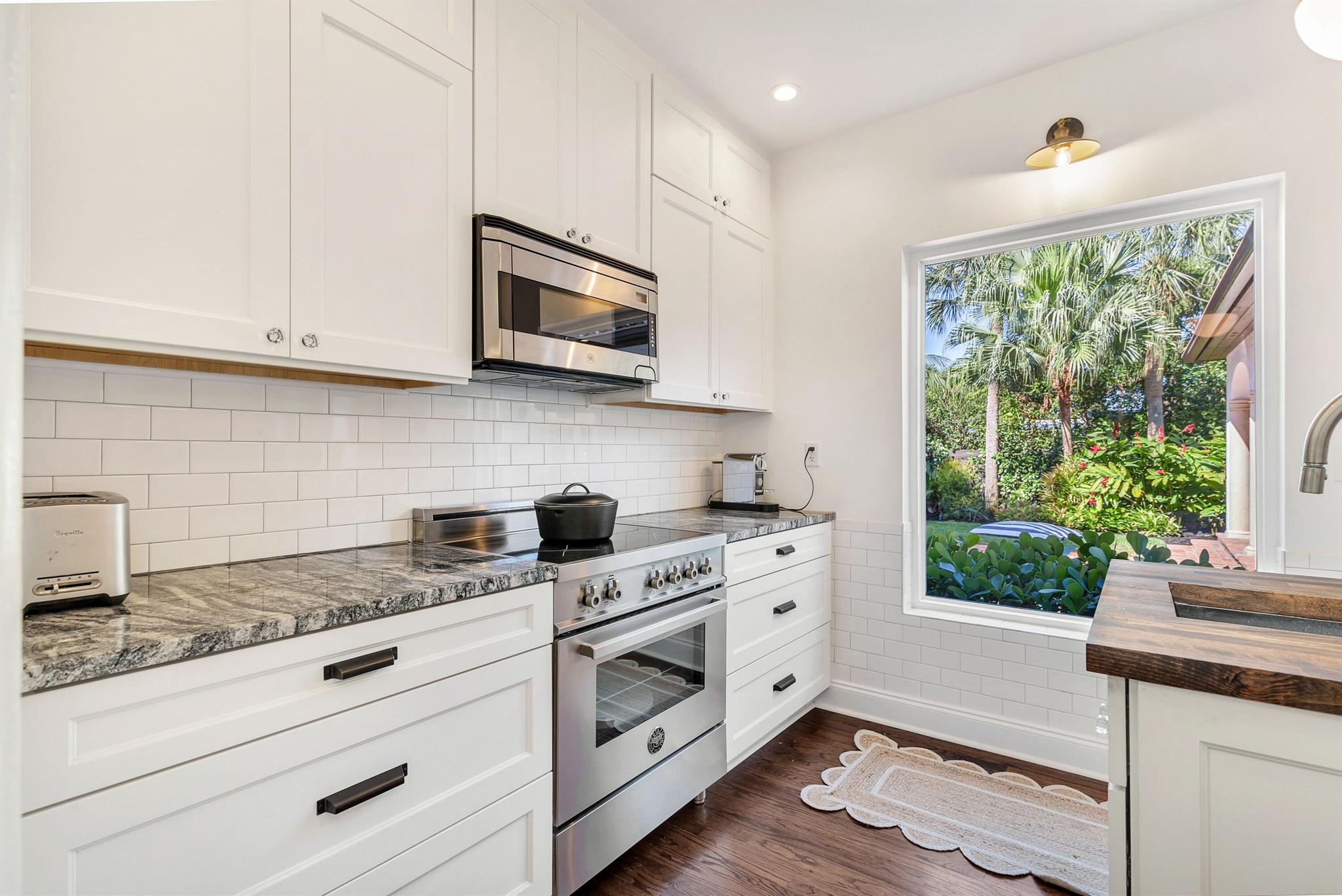 EDGEWATER - Residential