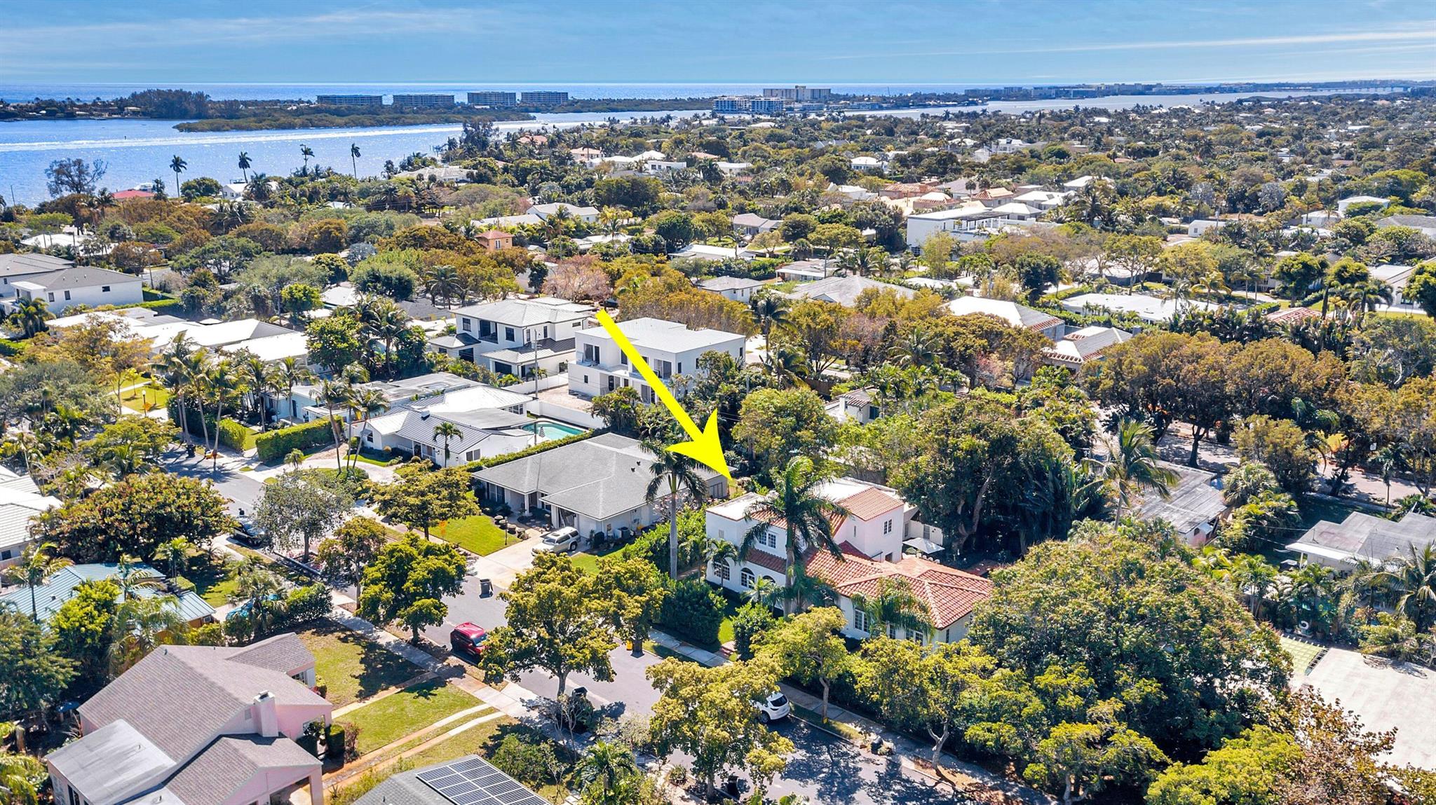 EDGEWATER - Residential