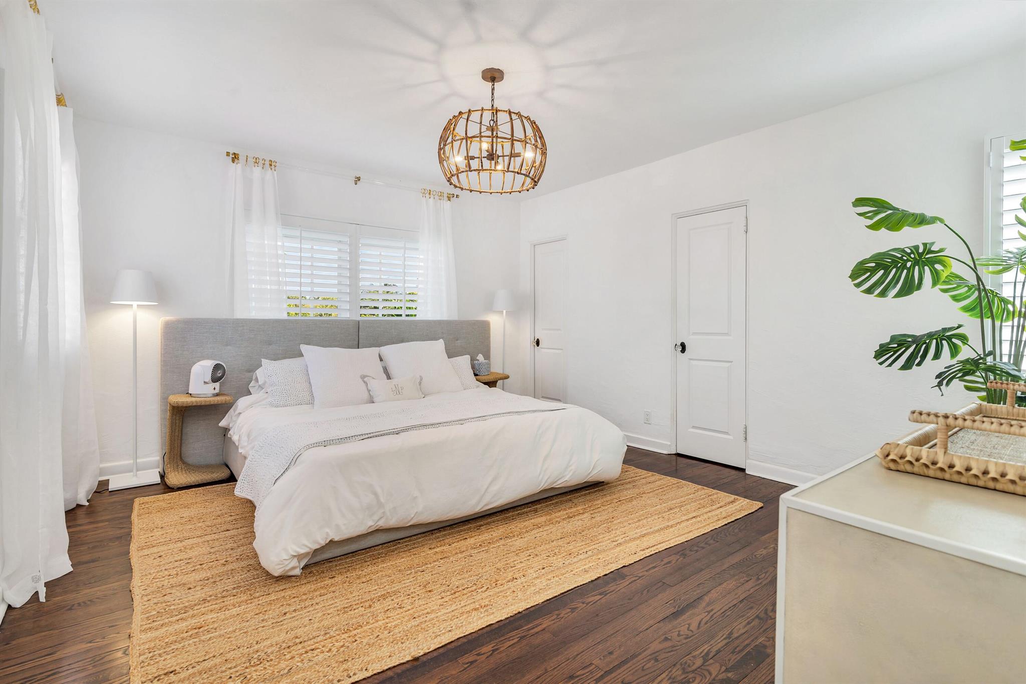 EDGEWATER - Residential