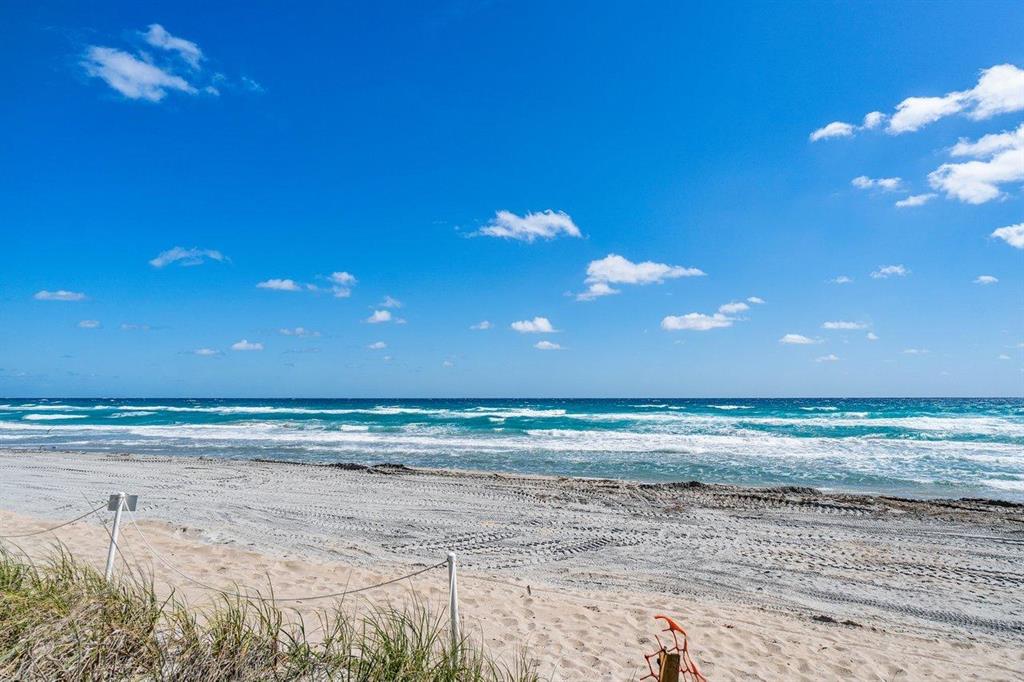 REEF CONDO - Residential