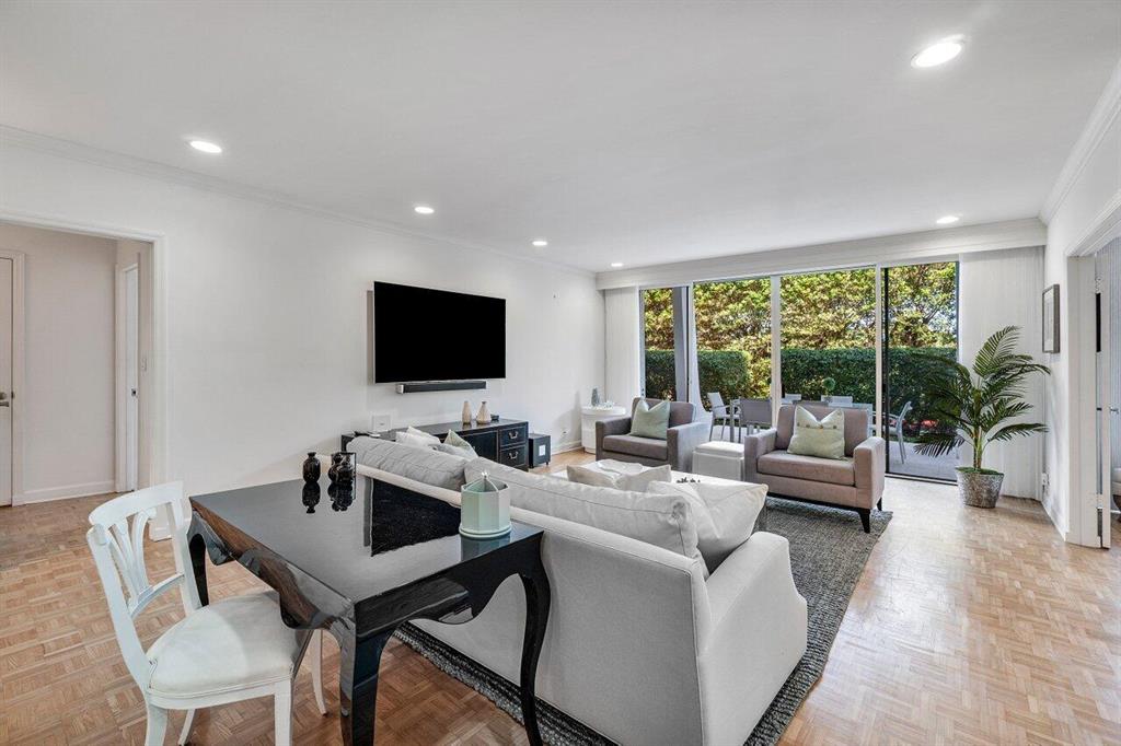 REEF CONDO - Residential