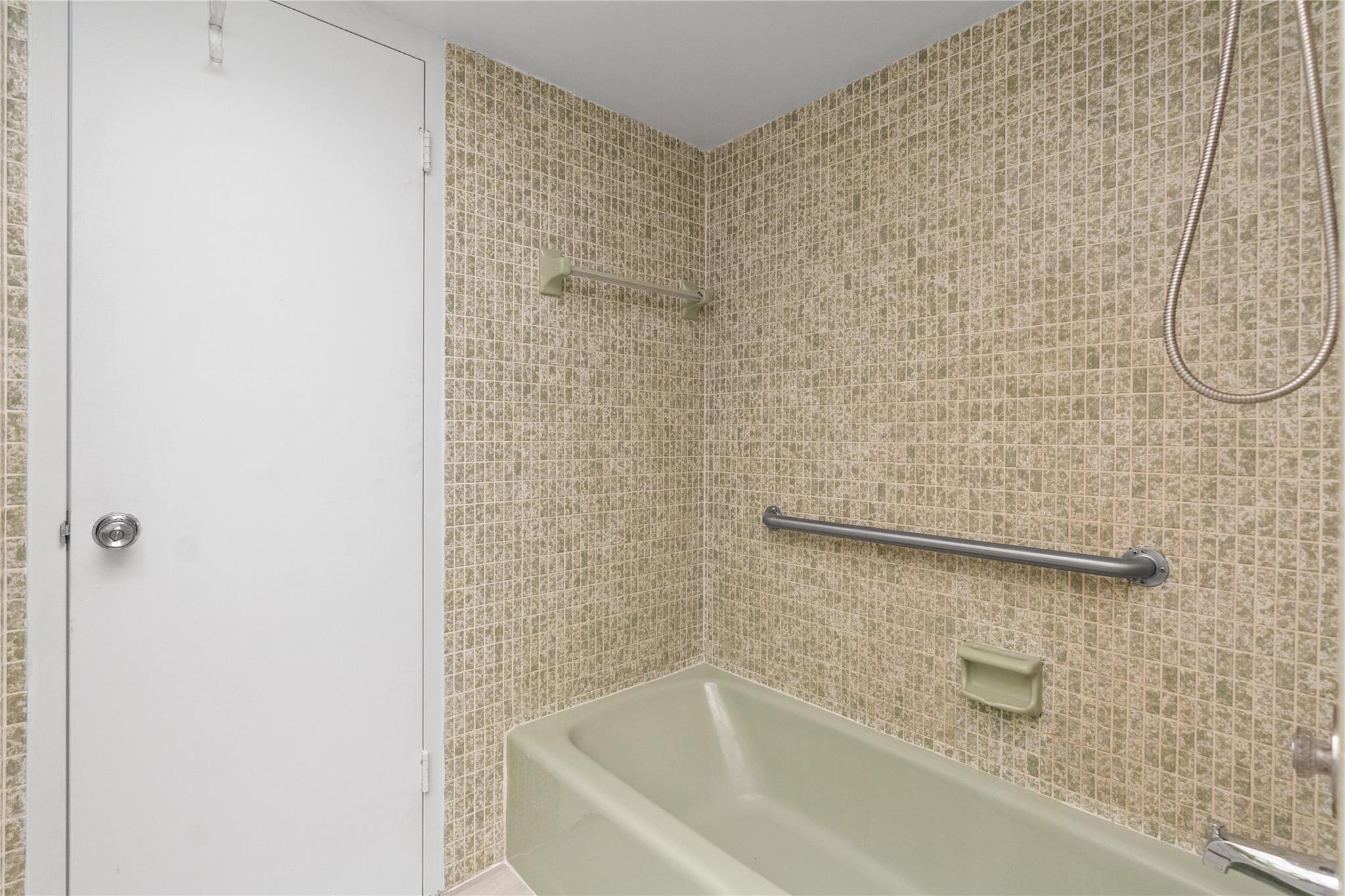 Margate Shores 2nd Add 70 - Residential Lease