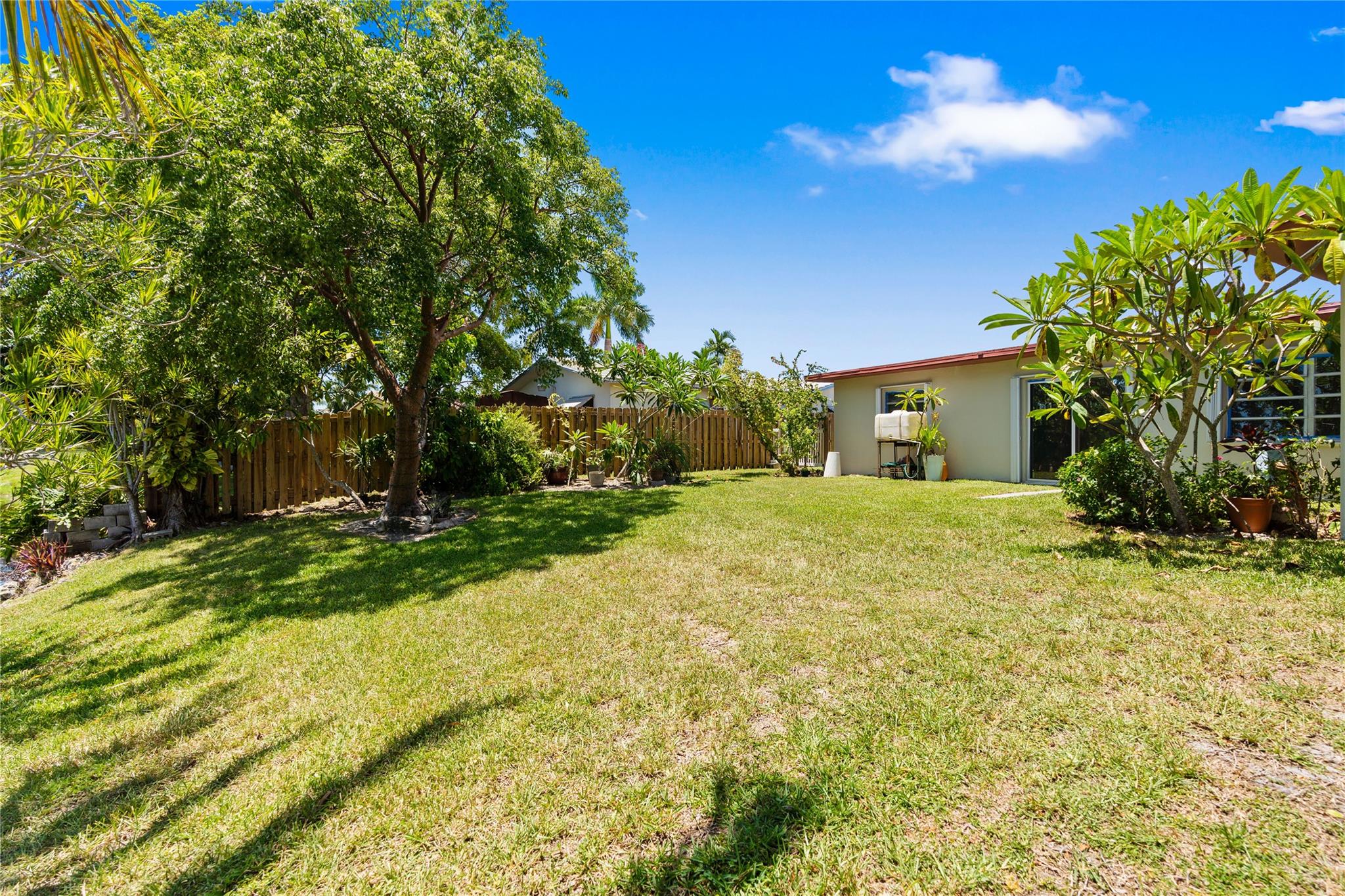 Margate Shores 2nd Add 70 - Residential Lease