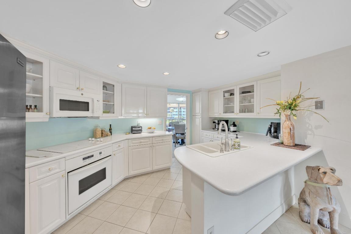 Village Harbor @ Old Port Cove - Residential