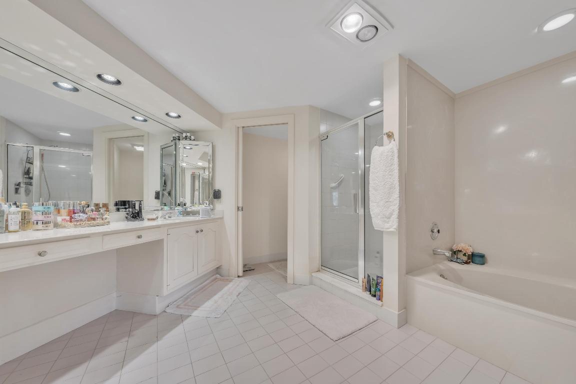 Village Harbor @ Old Port Cove - Residential